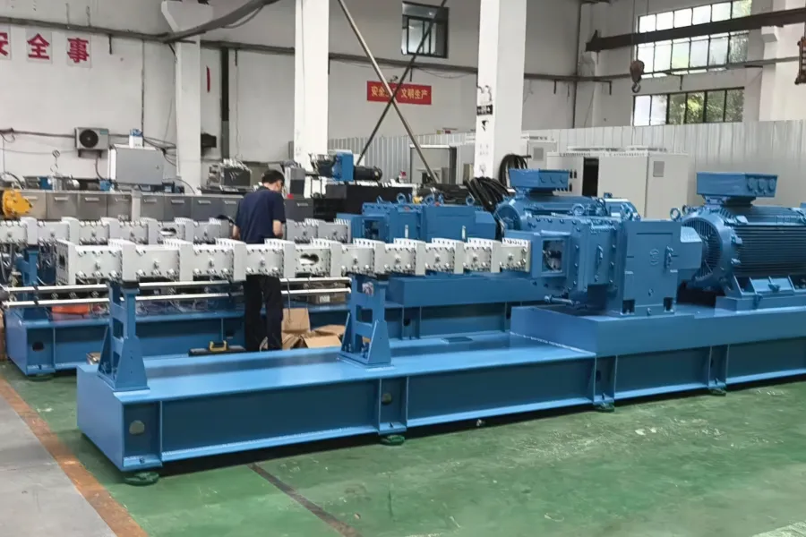 传仕TEX齿轮箱：双螺杆挤出机的「动力心脏」